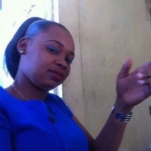 Meet your Posher, Manoucheca